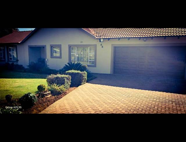 4 BEDROOM HOUSE FOR SALE IN RANT EN DAL
